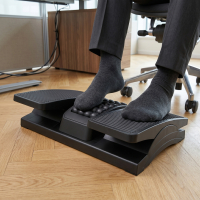 Cloud footrest with pedals, anaerobic