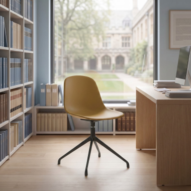 Modern design and enveloping seat